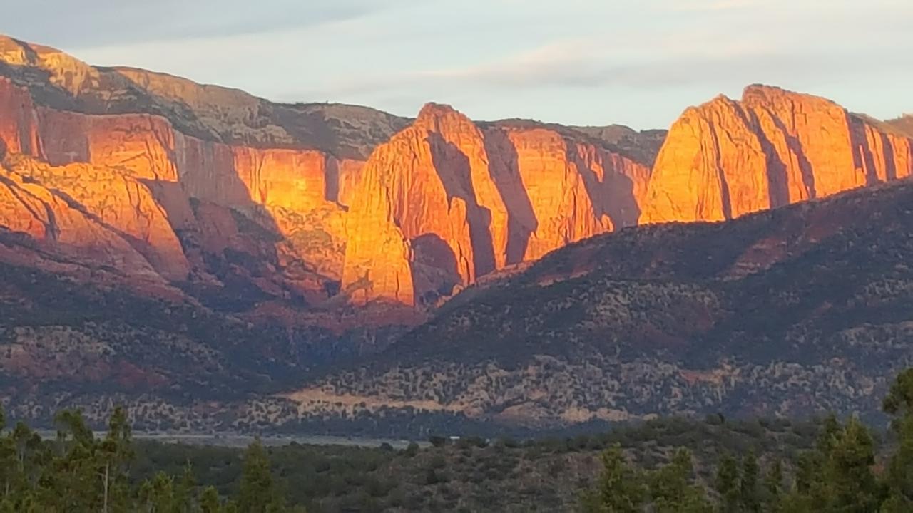 Harmony Belle At Kolob Canyon Bed and Breakfast New Harmony Exterior foto